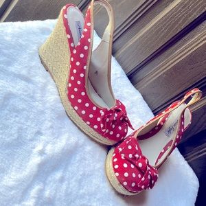 USED AMERICAN EAGLE WEDGE